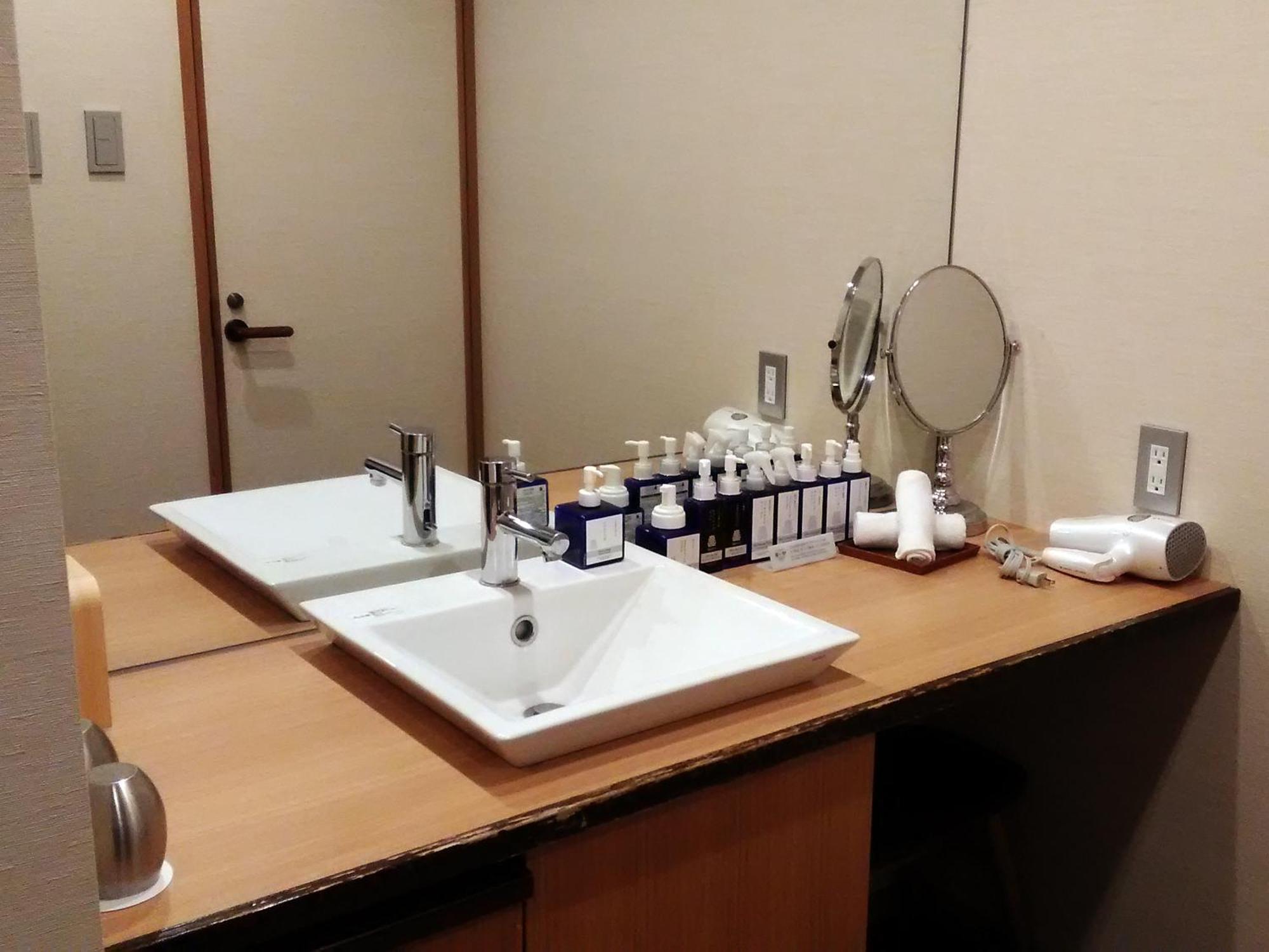 Hotel Niseko Konbu Onsen Tsuruga Moku-No-Sho Zimmer foto